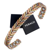 Feraco pulsera frontal mostrando diseño tricolor y acabado elegante