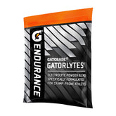 Gatorlyte frontal del empaque mostrando paquete de 20 sobres y ventaja portátil
