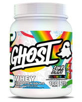 Envase GHOST Clear Whey Isolate frontal mostrando el diseño y beneficios visibles