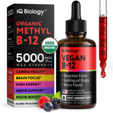 IQ BIOLOGY envase frontal de B12 líquido 5000 mcg, presenta dosificación clara