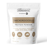 JUST INGREDIENTS envase frontal mostrando sabor Snickerdoodle y beneficios proteicos