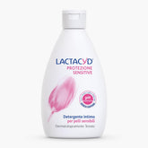 Lactacyd botella frontal mostrando tamaño 300 ml y diseño claro, beneficio higiene delicada