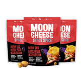 Moon Cheese empaque frontal con diseño Space Spice y beneficio de snack portable