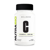 NutraBio bote frontal de Vitamin C con Rose Hips mostrando diseño y beneficio antioxidante