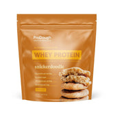 ProDough envase frontal sabor Snickerdoodle mostrando la marca y atractivo gourmet
