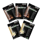 Shakeology sobre frontal empaquetado mostrando marca y conveniencia
