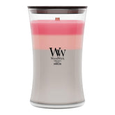 WoodWick vela Shoreline frente mostrando jarra hourglass y diseño elegante
