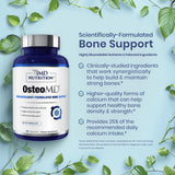 Persona tomando OsteoMD de 1MD Nutrition con un vaso de agua para uso práctico diario