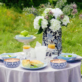 22 HOBBIES velas encendidas en un patio creando ambiente y confort al aire libre