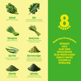 8Greens bebida lista en vaso con hojas para mostrar apariencia apetecible