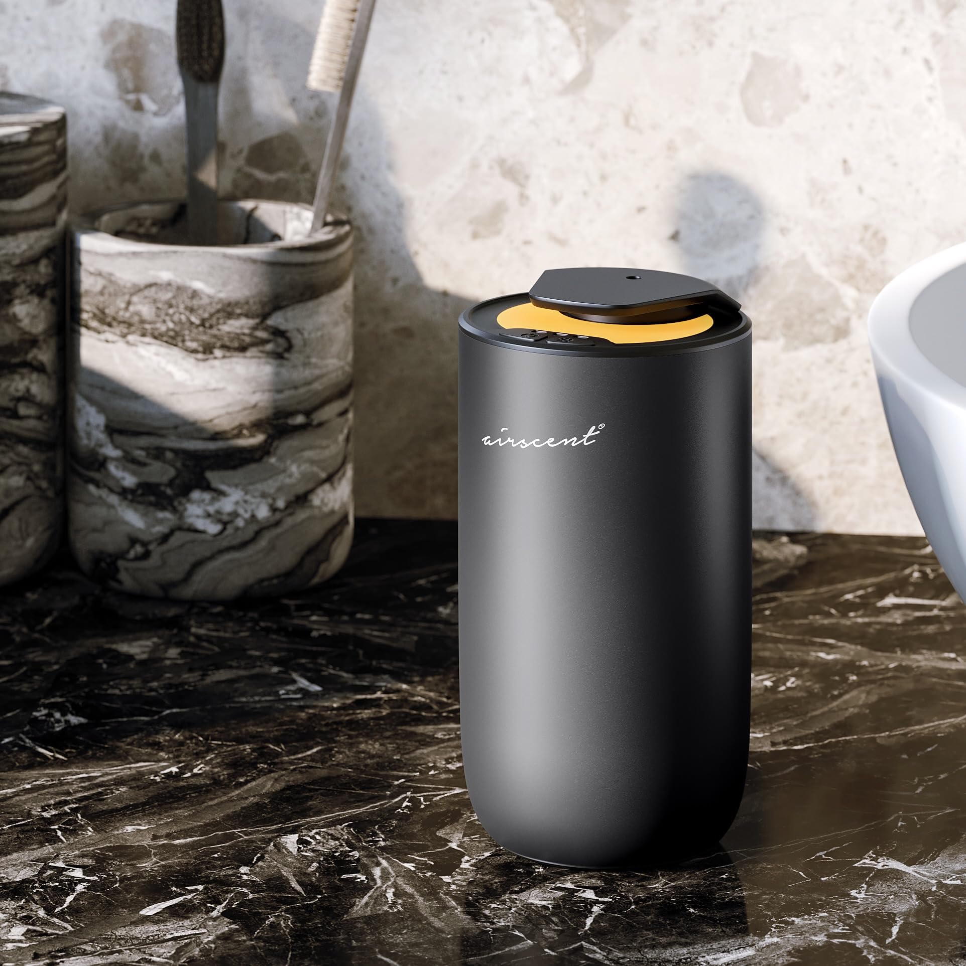 Air-Scent tapa giratoria abierta mostrando recarga fácil y sin derrames