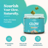 Akasha Superfoods gominolas en mano para comparar tamaño práctico