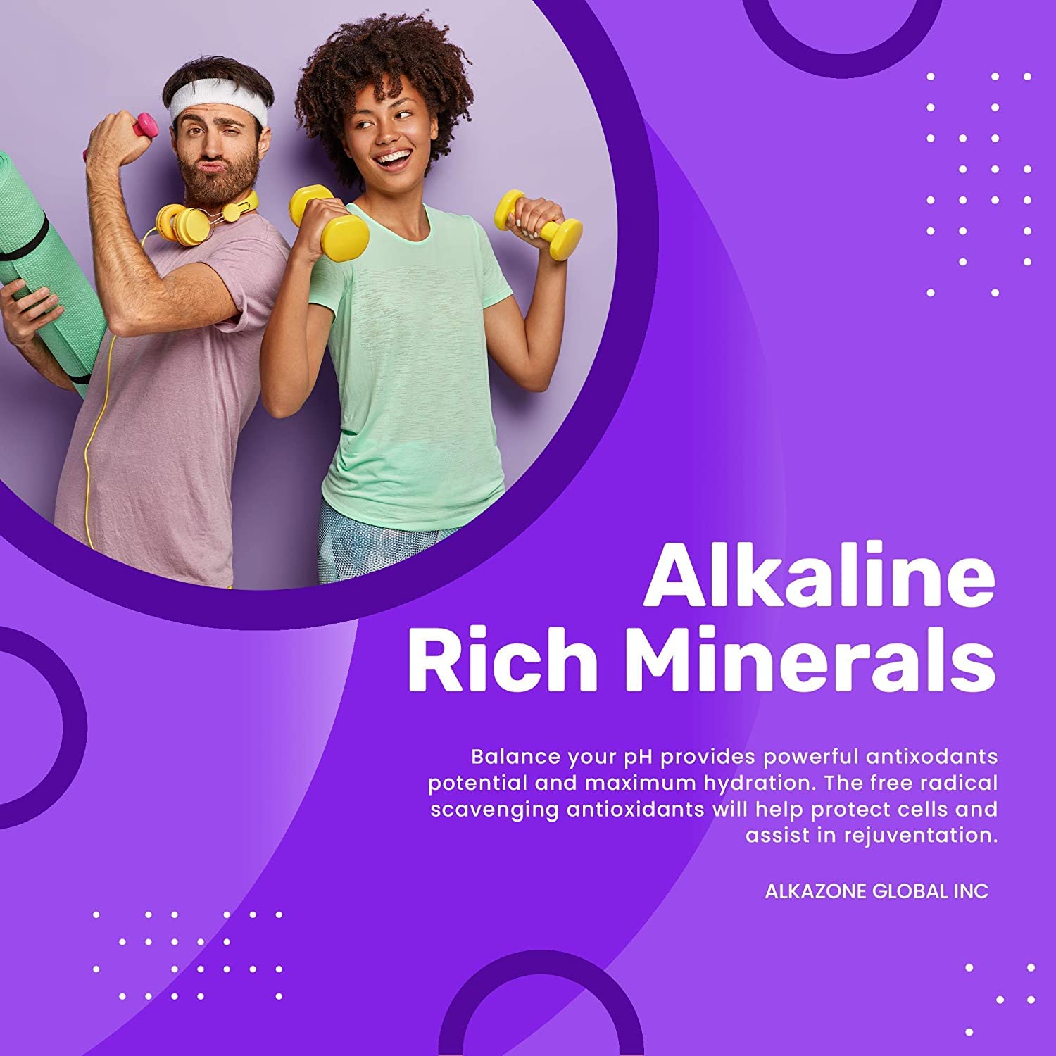 Alkazone gotas cayendo en vaso de agua para obtener agua alcalina instantánea