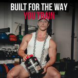 ALLMAX persona bebiendo tras entrenamiento para recuperación práctica