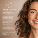 ALLURA HAIR gomitas integradas en rutina diaria de belleza en ambiente cotidiano