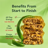 ALOHA barra Key Lime en mano para comparar tamaño y facilidad de llevarla