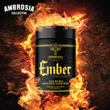 Ambrosia Ember cápsula en la mano para comparar tamaño y dosificación segura