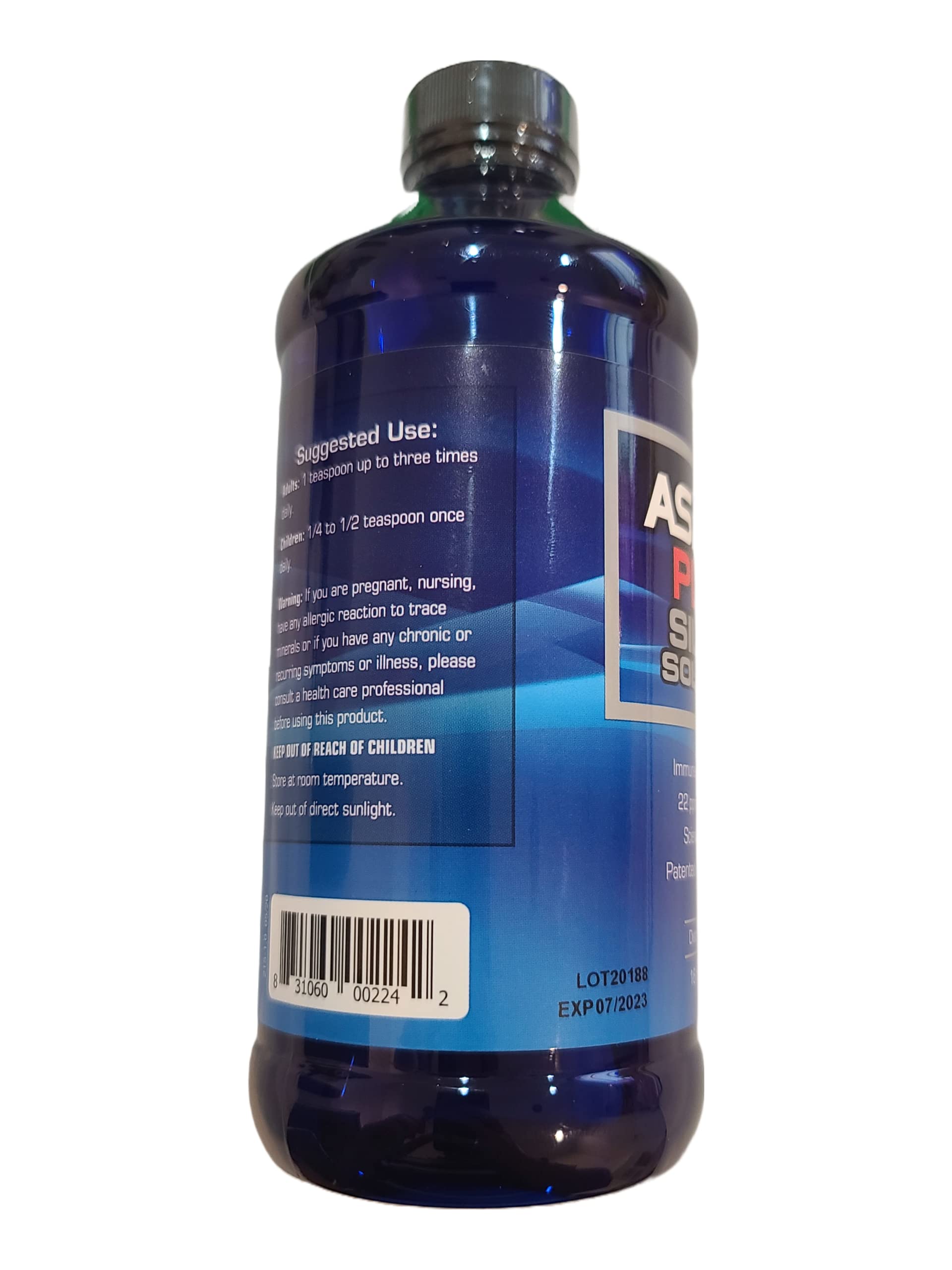 American Biotech Labs botella en manos para mostrar tamaño y facilidad de manejo