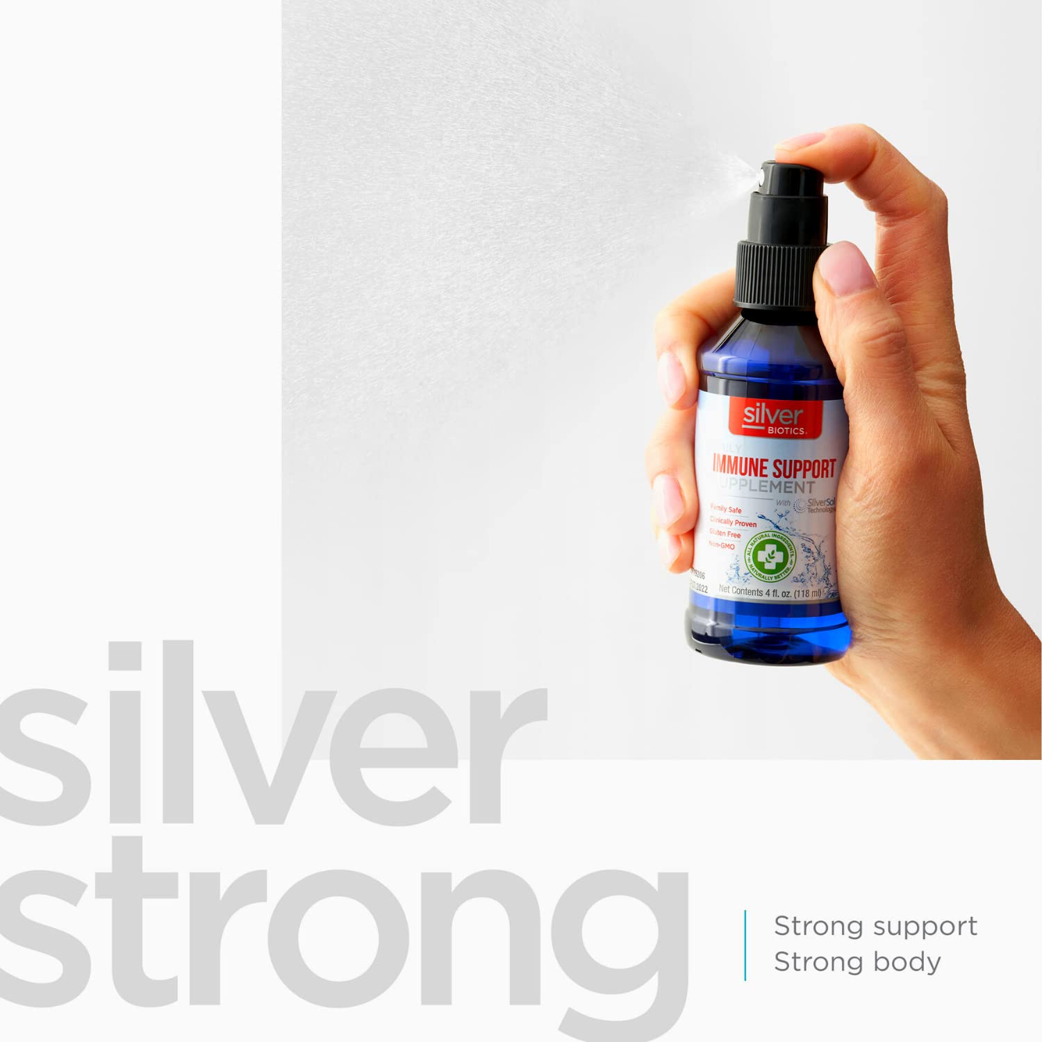 American Biotech Labs frasco Silver Biotics en mano para comparar tamaño y portabilidad