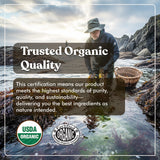 American Standard Supplements cápsulas en mano, enfoque en fácil ingestión y conveniencia