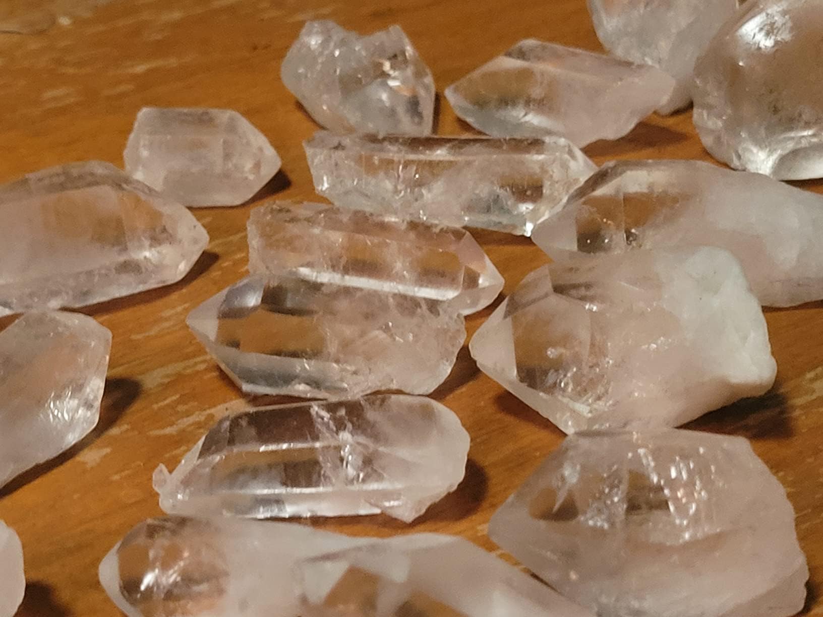 AMOYSTONE cristales en bandeja decorativa, aporta estética a espacios