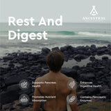 Ancestral Supplements cápsula en mano que ilustra tamaño y facilidad de uso