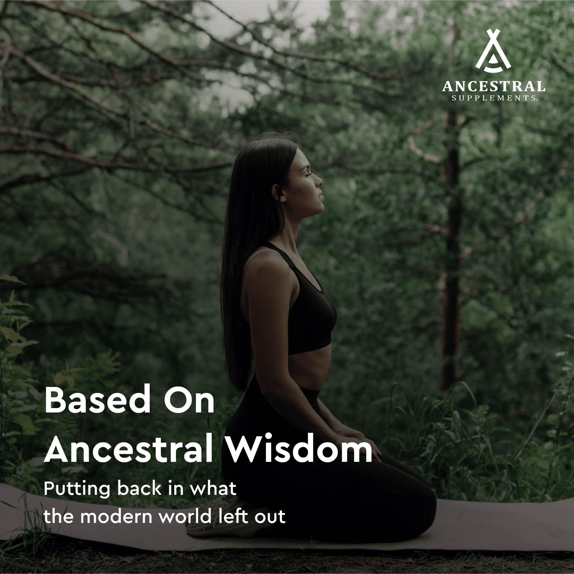 Ancestral Supplements frasco sobre pasto representando origen alimentado con pasto