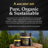 Ancient Aid persona incorporando resina en su ritual matutino energizante