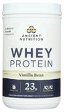 Ancient Nutrition batido servido en vaso para recuperar energía postentreno