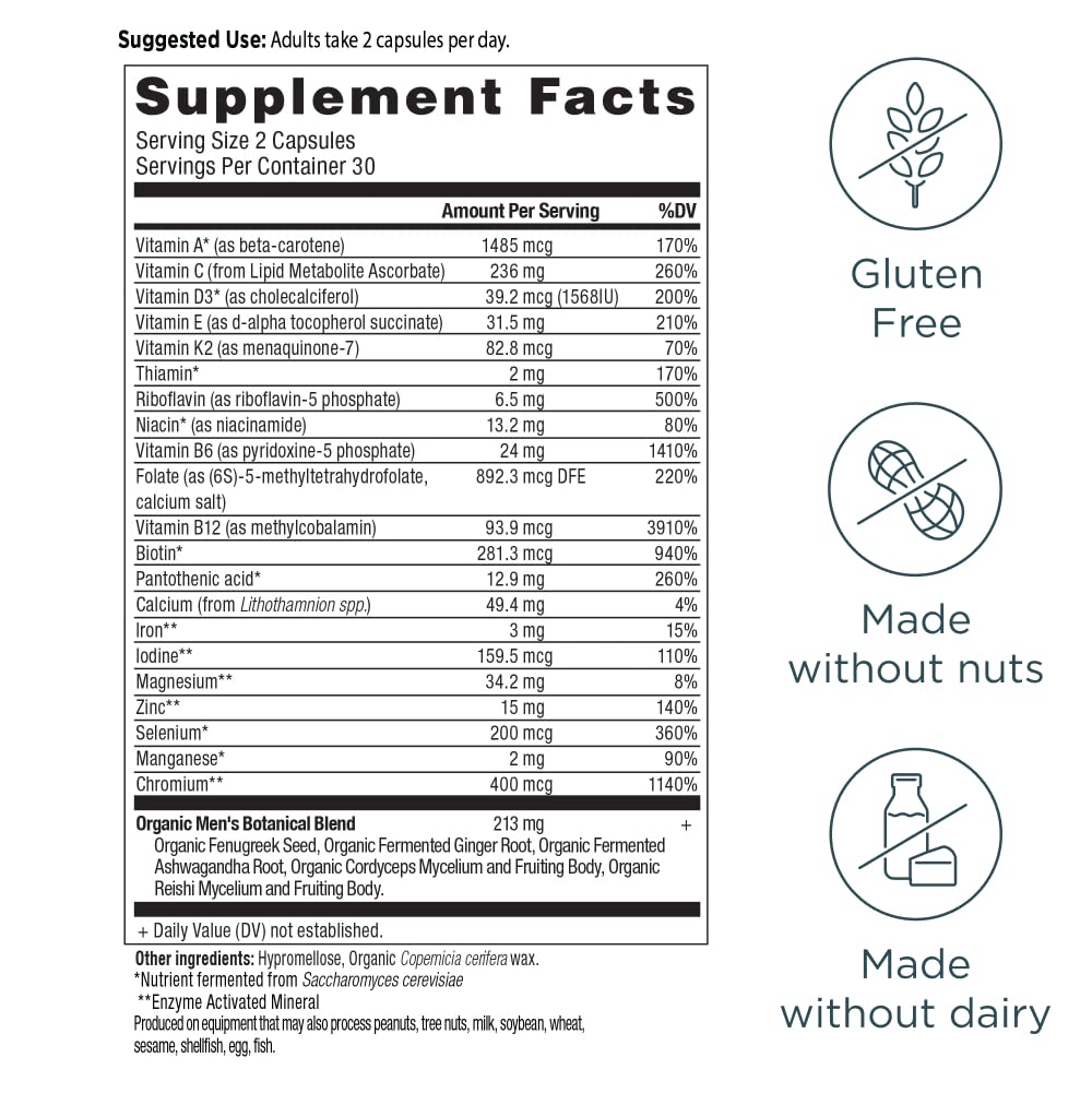 Ancient Nutrition cápsulas en mano para comparar tamaño y dosificación