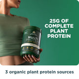 Ancient Nutrition persona tras entreno bebiendo batido, apoyo a recuperación