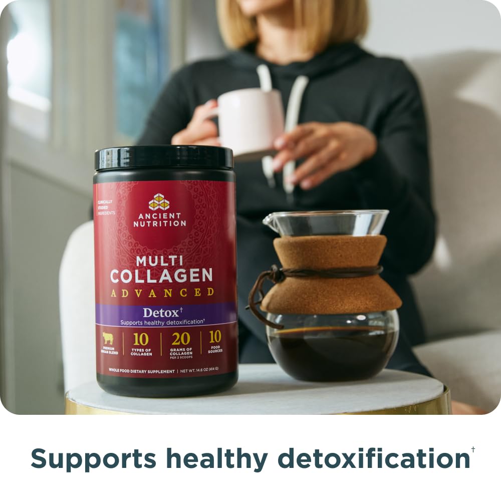 Ancient Nutrition polvo mezclado en batido nutritivo y rápido