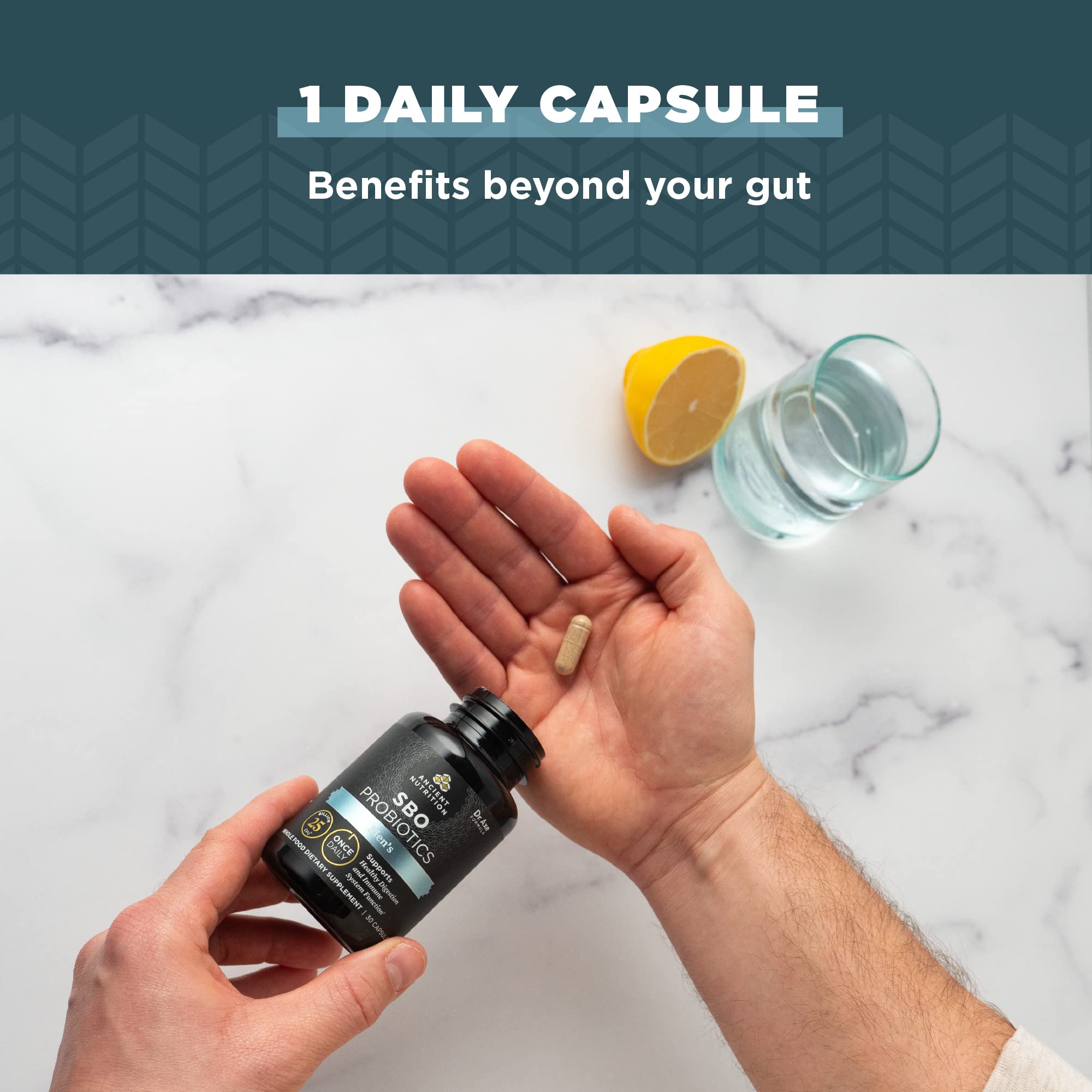 Ancient Nutrition producto en mesa de desayuno para uso cotidiano
