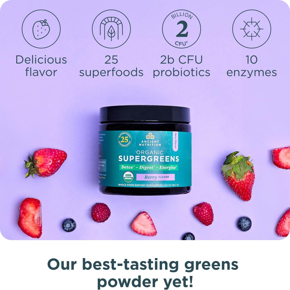 Ancient Nutrition vaso con SuperGreens mezclado, energía rápida