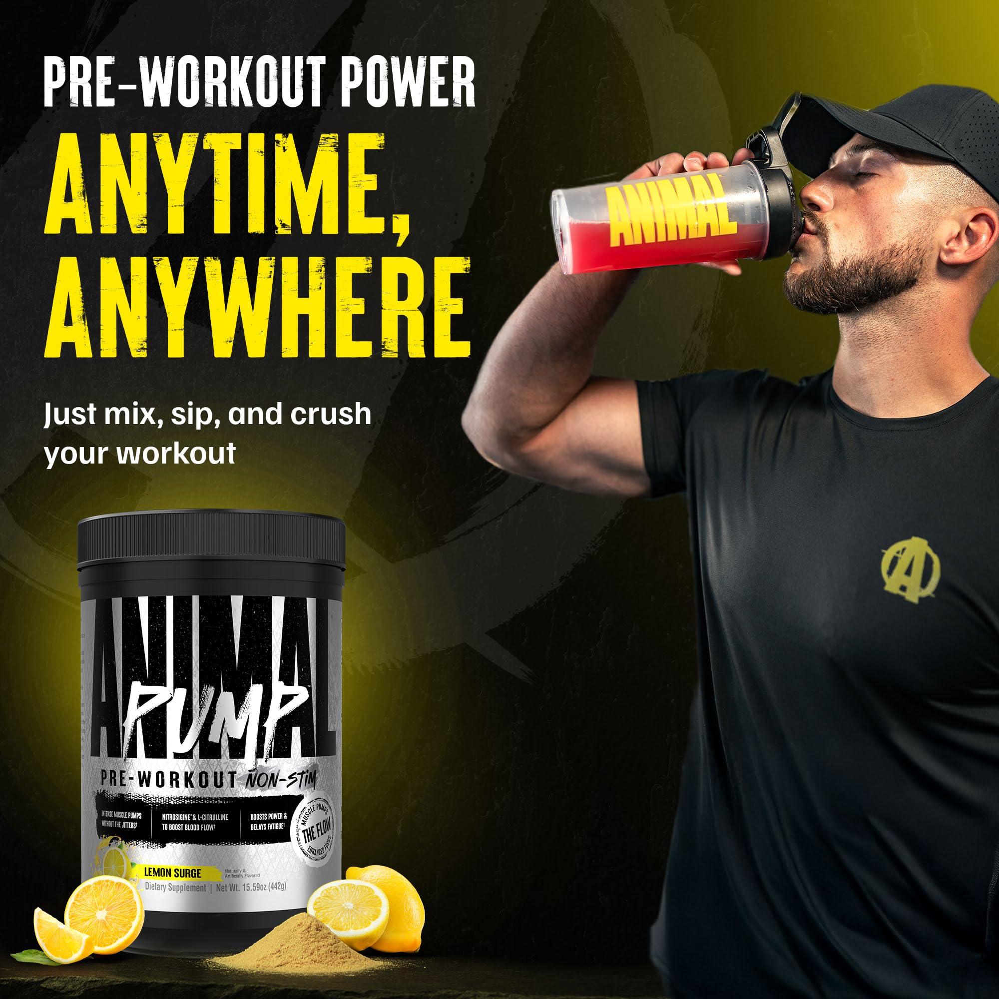 Animal Pump NS atleta mezclando pre-entreno en gimnasio para energía sin cafeína
