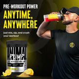 Animal Pump NS atleta mezclando pre-entreno en gimnasio para energía sin cafeína