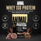 Animal Whey primer plano del polvo, textura fina y fácil mezcla
