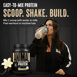 cucharada de Animal whey isolate mostrando la porción precisa para 25 g de proteína
