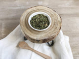 Anthony's taza con infusión de ortiga en uso, sabor natural y sin cafeína
