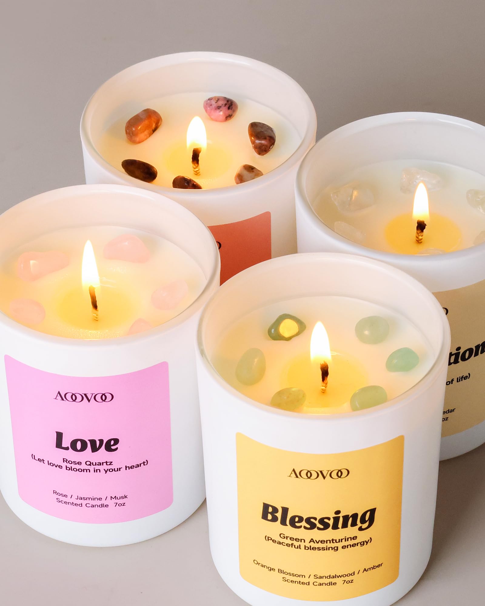 AOOVOO velas encendidas en meditación crean ambiente relajante