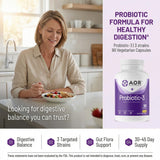 AOR Probiotic 3 cápsulas en mano, beneficio: tamaño práctico para tomar