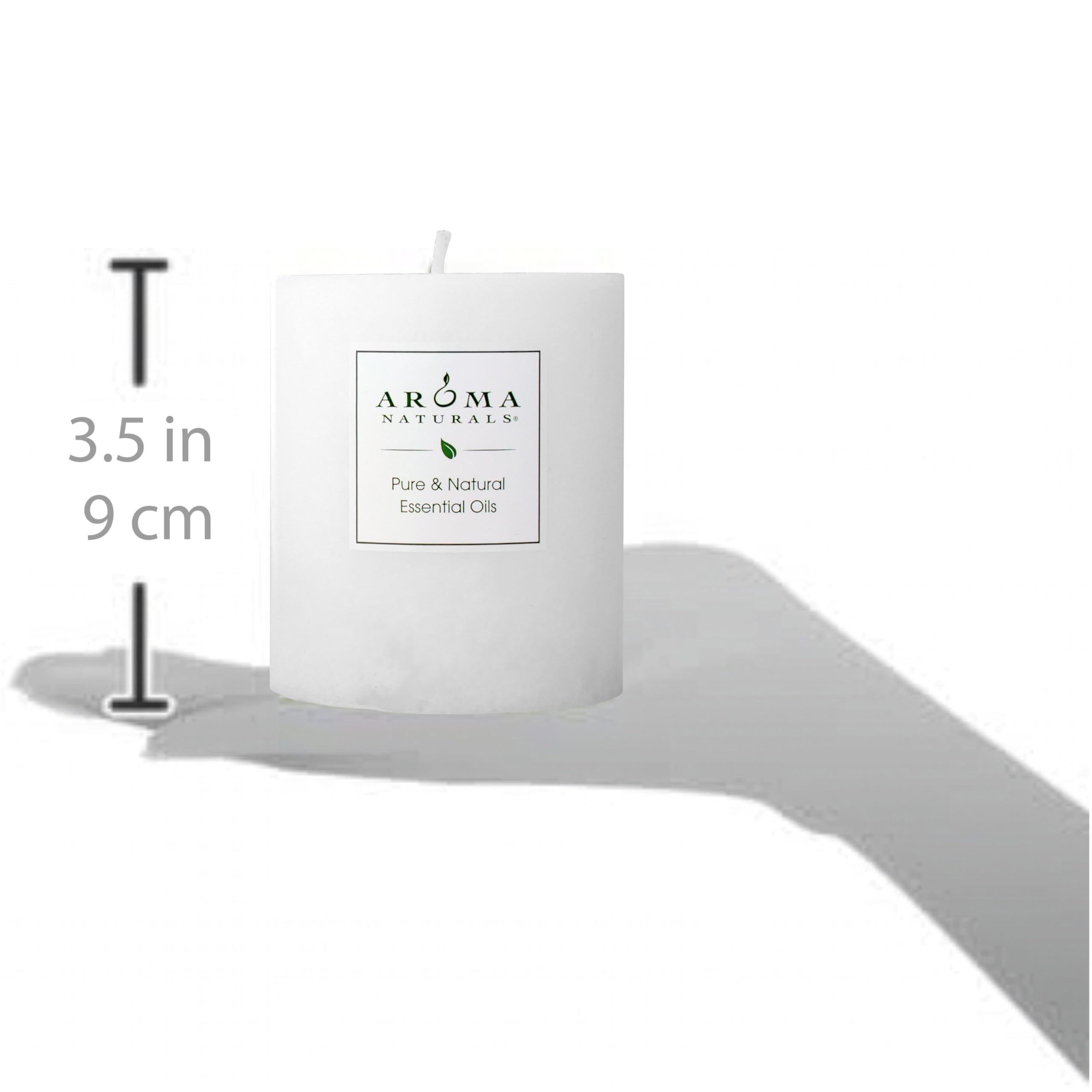 Aroma Naturals vela encendida en un rincón de meditación creando calma