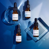 AromaTech primer plano del frasco Santal mostrando textura y etiqueta clara