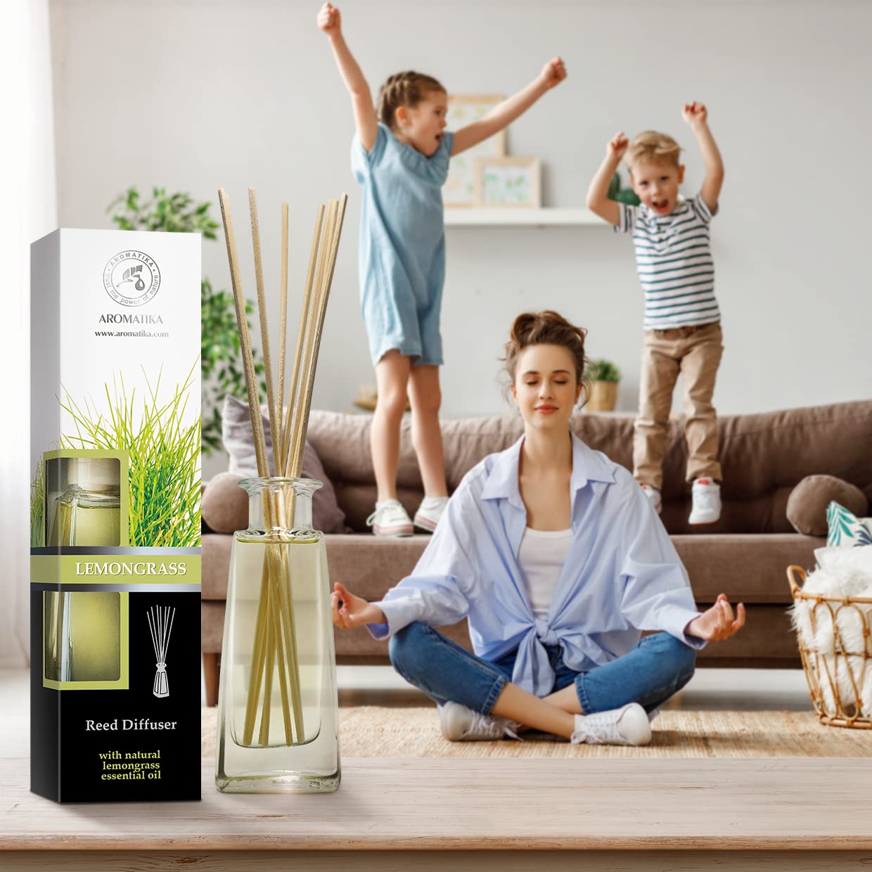 AROMATIKA difusor en salón creando atmósfera agradable y bienvenida a invitados