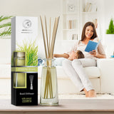 AROMATIKA difusor junto a objetos para comparar tamaño práctico y compacto