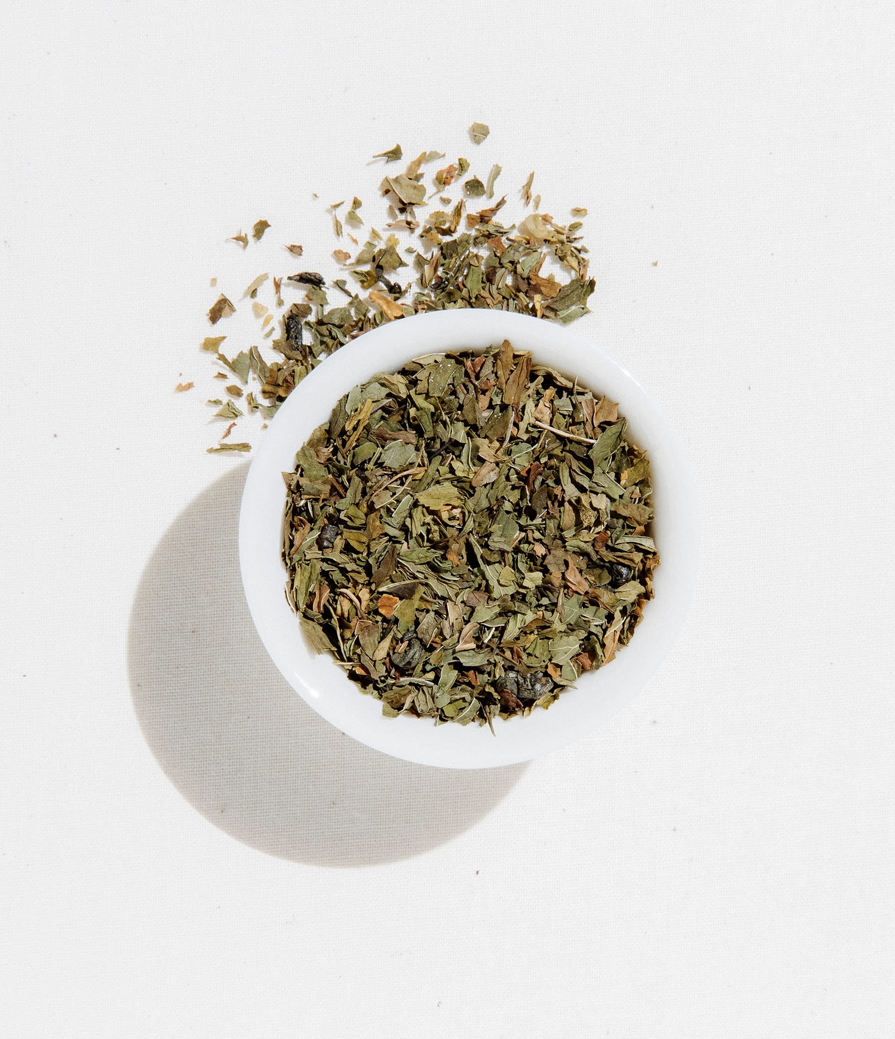 Art of Tea hojas de té verde gunpowder cerca destacando sabor auténtico