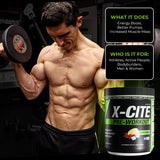 ATHLEAN-RX X-CITE envase junto a una pesa para comparar tamaño y planificar dosificación