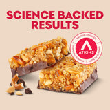 Atkins barrita en mano lista para comer, conveniencia y proteína inmediata
