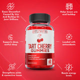 Atlantis Nutrition gominolas en mano para comparar tamaño y porción diaria