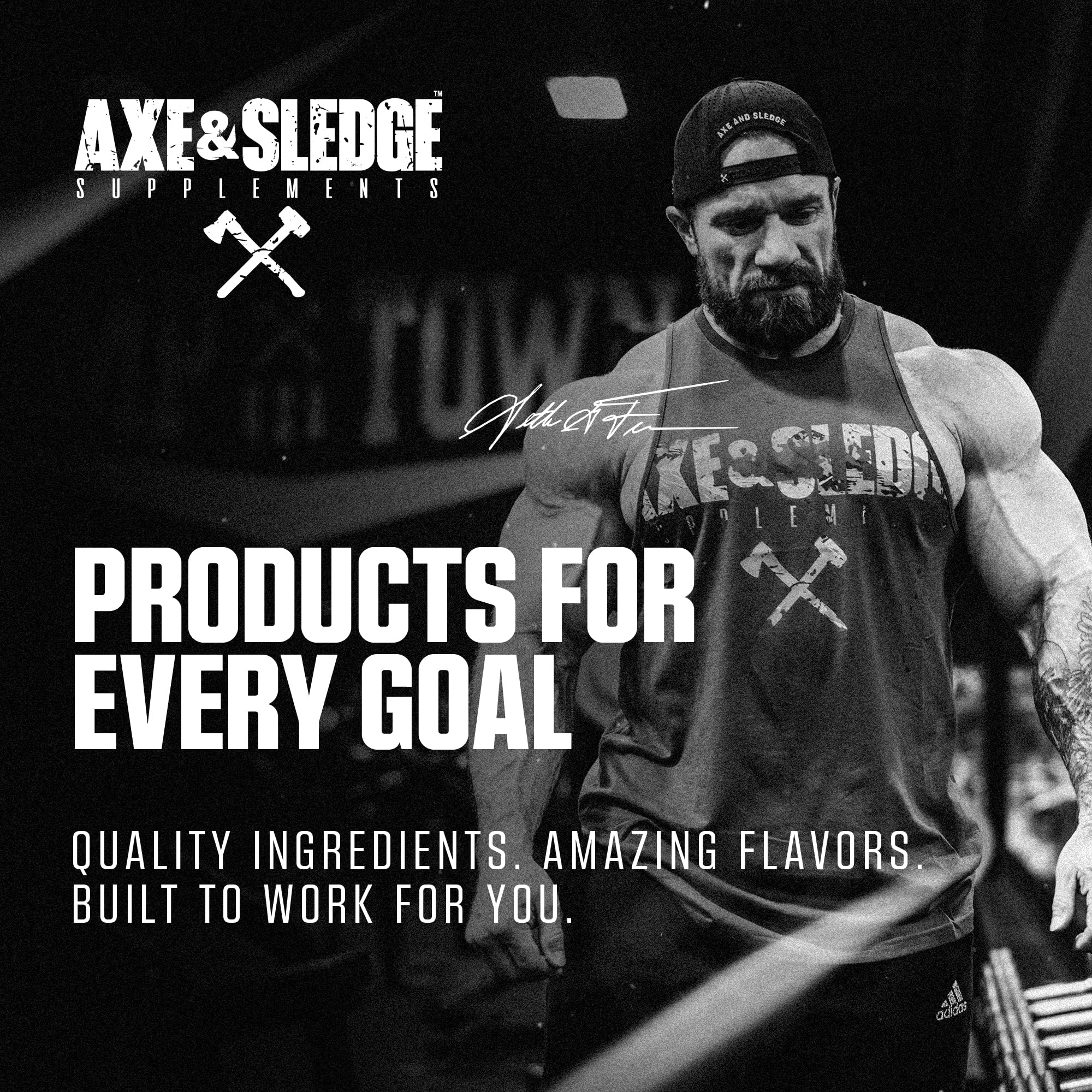 Axe & Sledge bote junto a una pesa para comparar tamaño práctico
